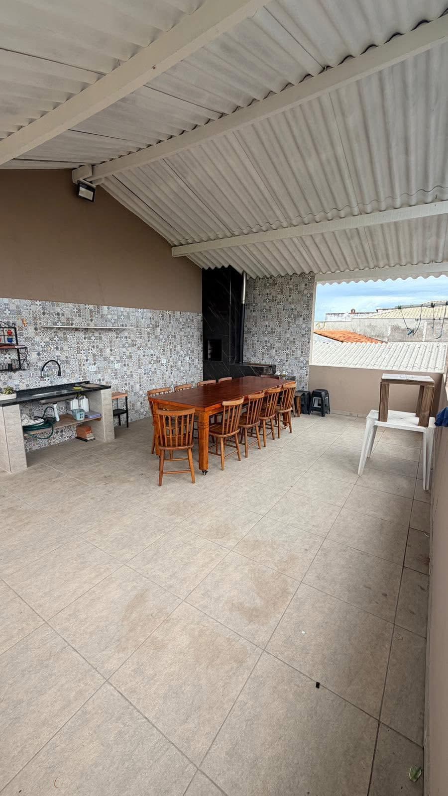 5 APARTAMENTOS BALNEÁRIO ICARAÍ